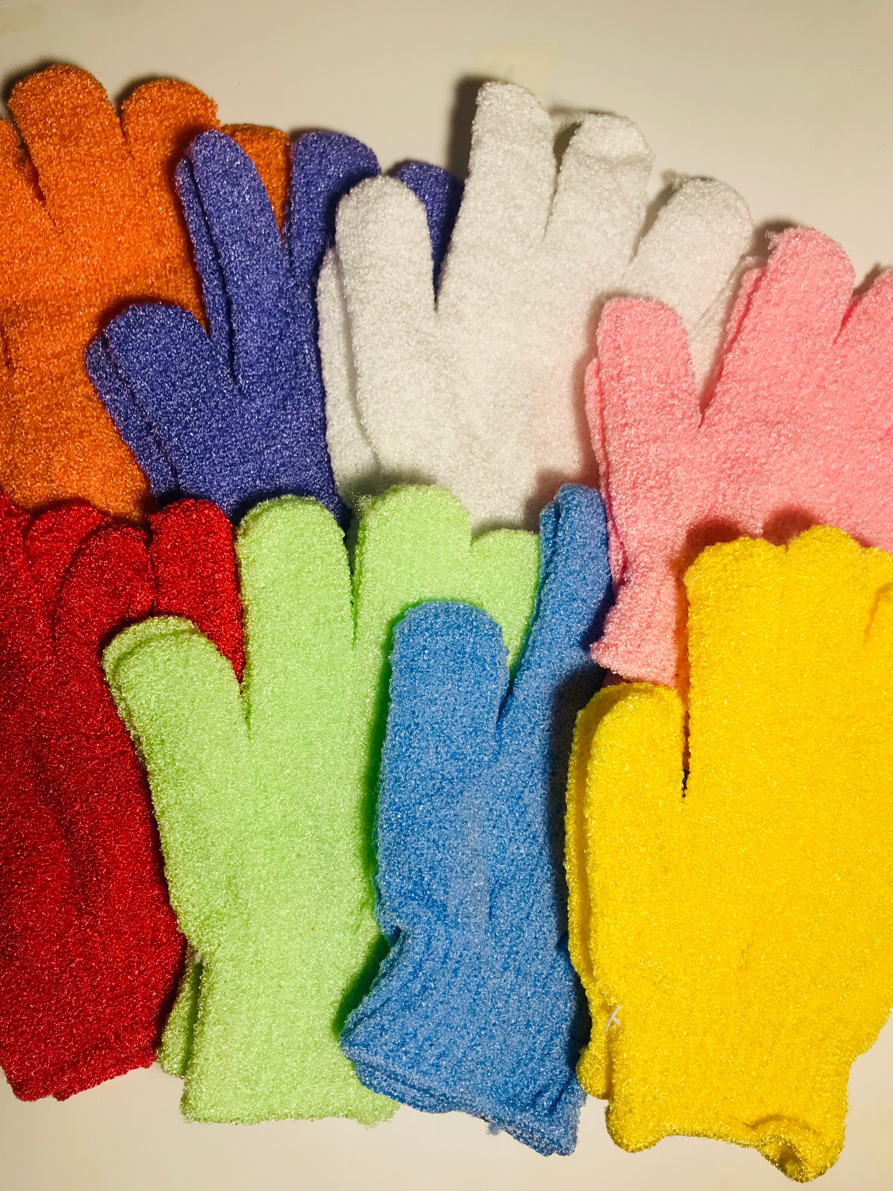 Exfoliating gloves